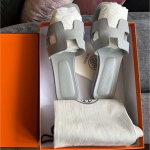 Hermes Oran Sandal Epsom Leather Blue Glacier - Bluish Grey Size 36